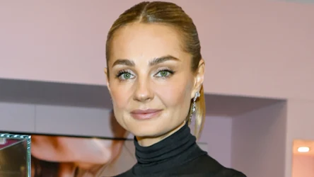 Jak na bal dla Kopciuszka! W sylwestra w końcu możesz poszaleć z butami - w tym sezonie postaw na metaliczny albo kryształowy blask