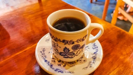 Do porannej kawy warto dodać mieszankę ziaren. Wesprą jelita i pomogą schudnąć.