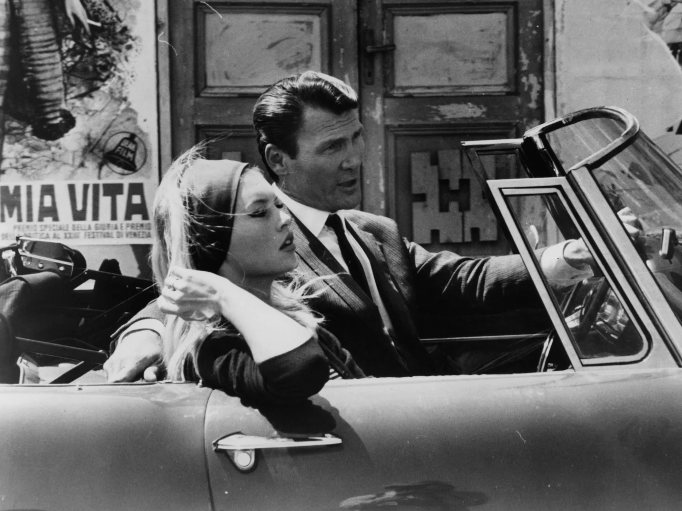 Brigitte Bardot i Jack Palance w filmie "Pogarda" Brigitte Bardot i Jack Palance w filmie "Pogarda"