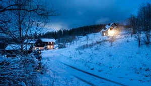 Tego widoku nie zapomnisz. Najpiękniejsza zimowa wieś w Polsce