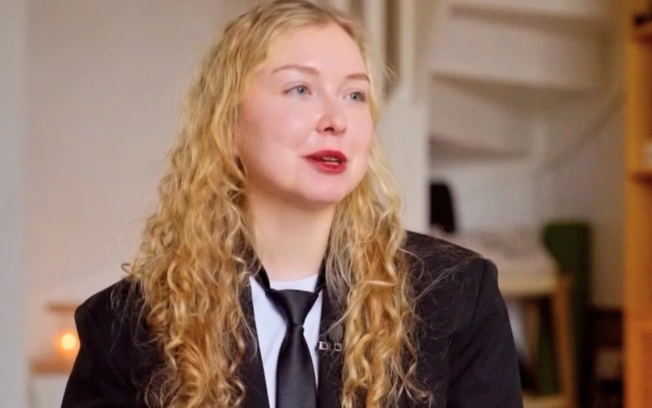 Ola Betańska to Polka wychowana w Paryżu. We Francji grała w teatrze i koncertowała, do Polski wróciła, żeby nagrać płytę