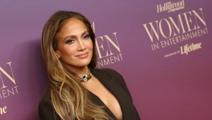 Jennifer Lopez trenuje przed show w Vegas. Tak wygląda bez makijażu 
