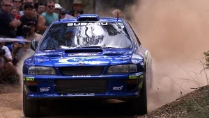 Richard Burns w swoim Subaru Imprezie podczas Rajdu Austalii w 2000 roku
