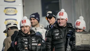 Maciej Maciusiak (drugi od prawej)