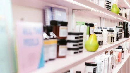 Kupujesz kosmetyki w ciemno? Te 3 zasady zmieniają wszystko