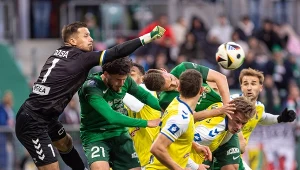 Kacper Rosa interweniujący podczas meczu Motoru Lublin ze Śląskiem Wrocław