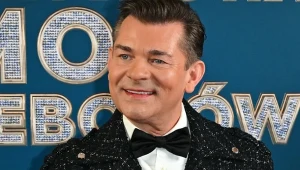 Martyniuk na Sylwestrze Polsatu w Toruniu zaczął od "wręczenia mandaciku"