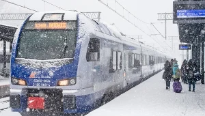 Pociąg utknął kilometr od stacji Sterławki w drodze do Gdyni / Na zdj. dworzec w Gdyni