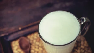 Napój nie tylko dla seniora. Dba o stan kości i serca, pomaga też schudnąć
