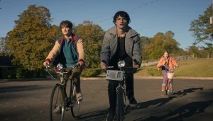 Noah Schnapp jako Will Byers, Finn Wolfhard jako Mike Wheeler