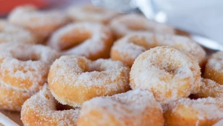 Smakowite pączki możesz przygotować z twarogu 