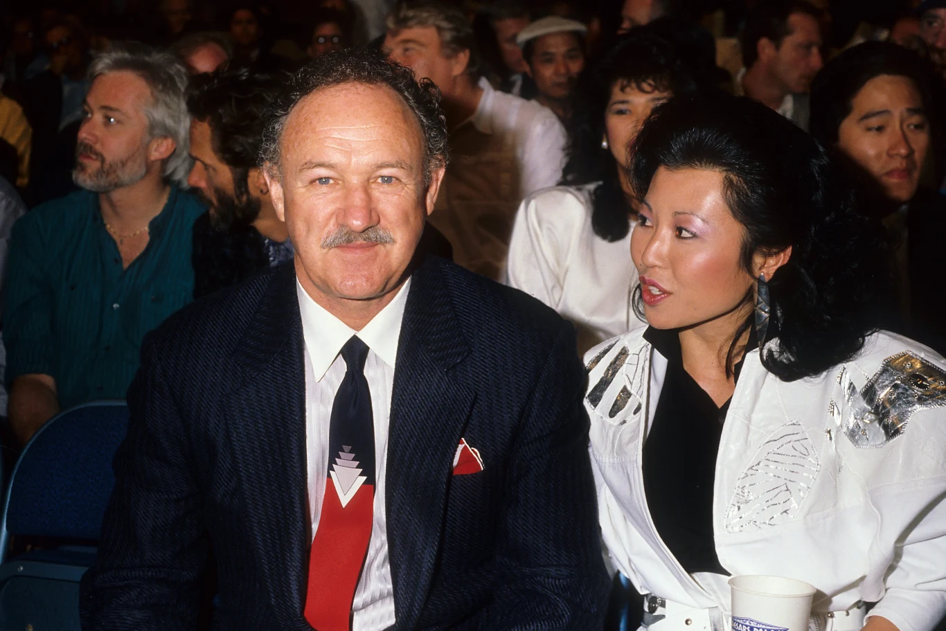 Gene Hackman i Betsy Arakawa w 1986 roku Gene Hackman i Betsy Arakawa w 1986 roku