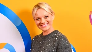 Kiedy choinka się sypie. Kasi Jody patenty na szybkie sprzątanie