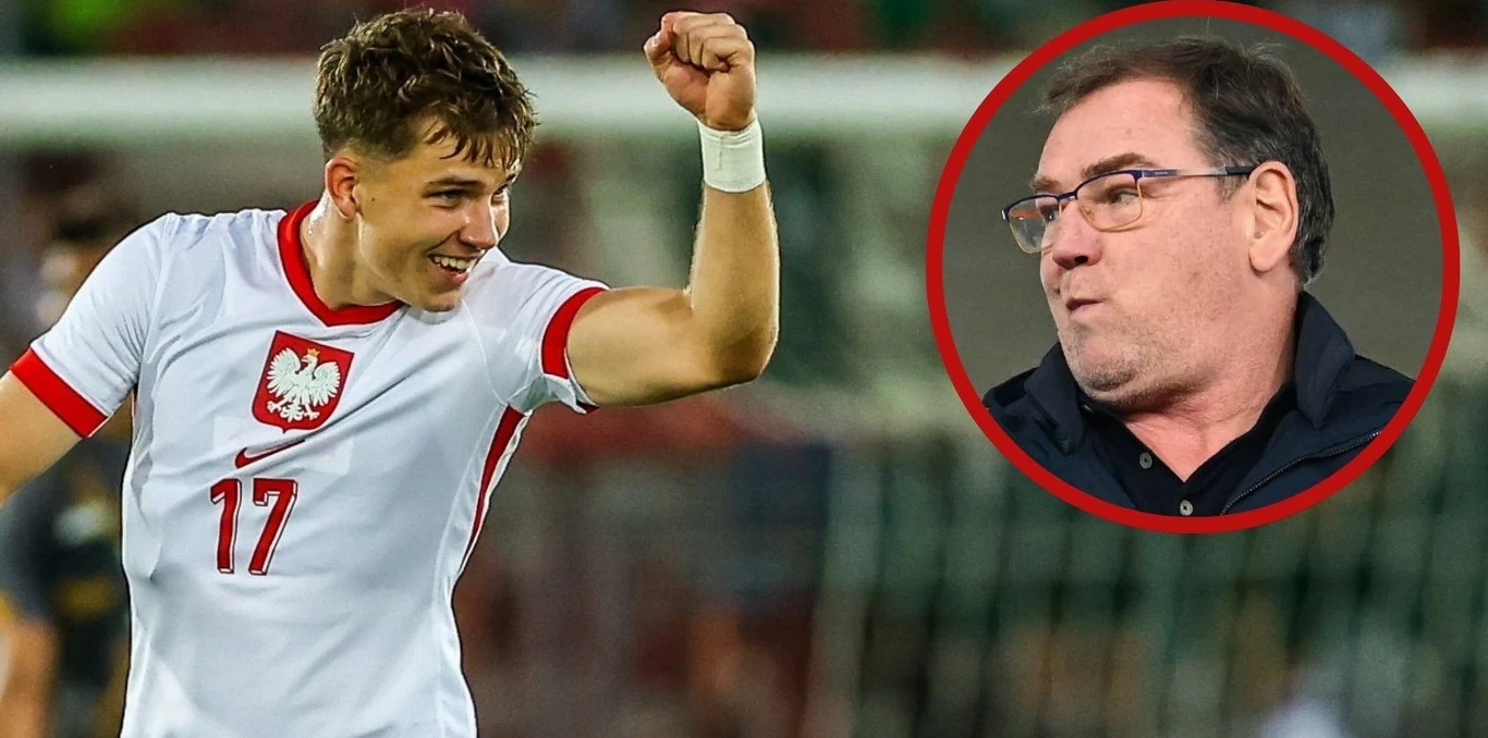 Młody piłkarz w koszulce reprezentacji Polski z numerem 17 cieszy się po zdobytym golu, unosi zaciśniętą pięść w geście triumfu. W prawym górnym rogu zdjęcia widoczna twarz mężczyzny w okularach, ujęta w czerwonej ramce.