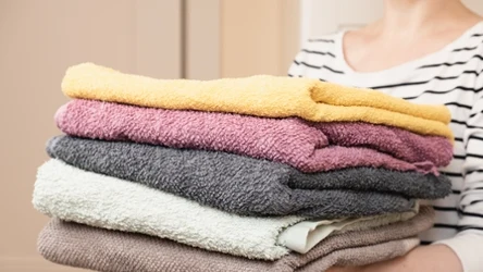 Ręczniki znów będą miękkie i przyjemne w dotyku. Wystarczy, że użyjesz tej przyprawy kuchennej do prania