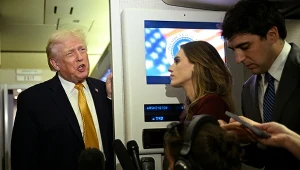Donald Trump rozmawia z dziennikarzami na pokładzie Air Force One. Prezydent USA odniósł się m.in. do kwestii Grenlandii
