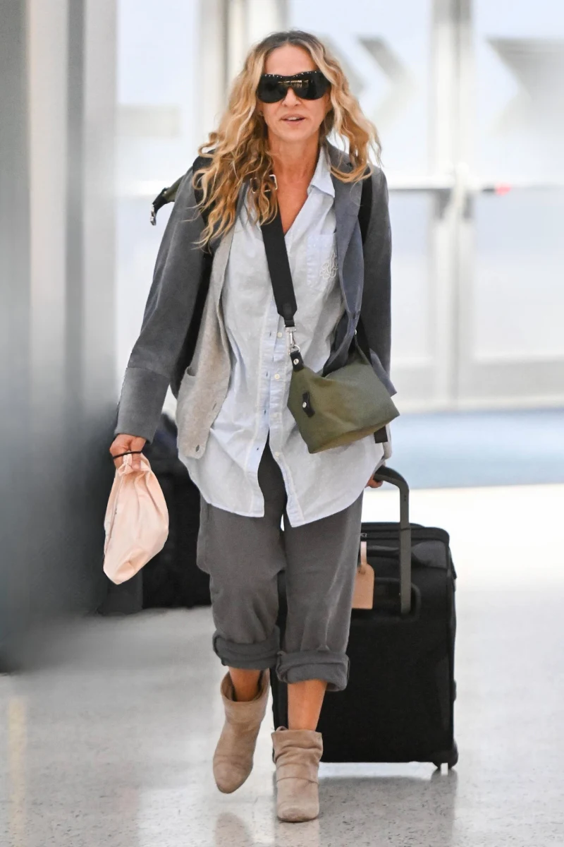 Sarah Jessica Parker połączyła spodnie dresowe i kozaczki