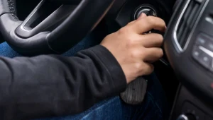 Zimą warto stosować metodę odpalania silnika na dwa razy