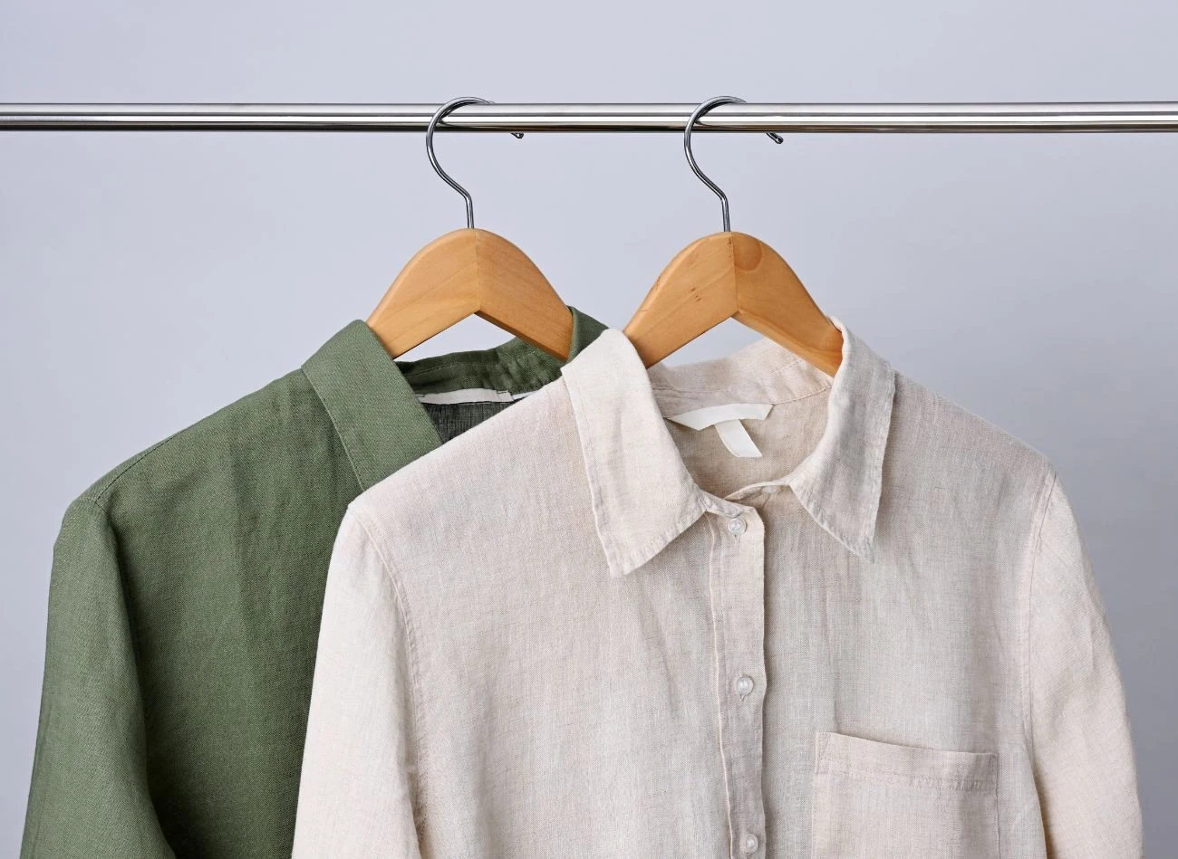 Żelazko w sprayu może pomóc wygładzić lniane ubrania