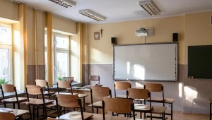 które szkoły zawiesiły zajęcia z powody złej pogody?