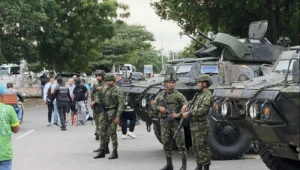 Kolumbijscy żołnierze stacjonujący na granicy z Wenezuelą