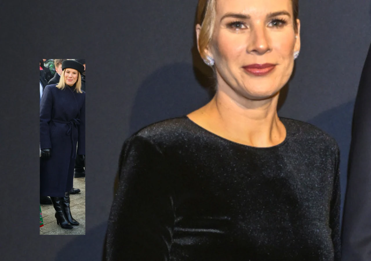 Kobieta w czarnej, eleganckiej sukni oraz perłowych kolczykach pozuje na tle ciemnej ściany, obok znajduje się mniejsze zdjęcie tej samej kobiety w nieco innym stroju, ubrana w ciemny płaszcz, czarne buty i beret.