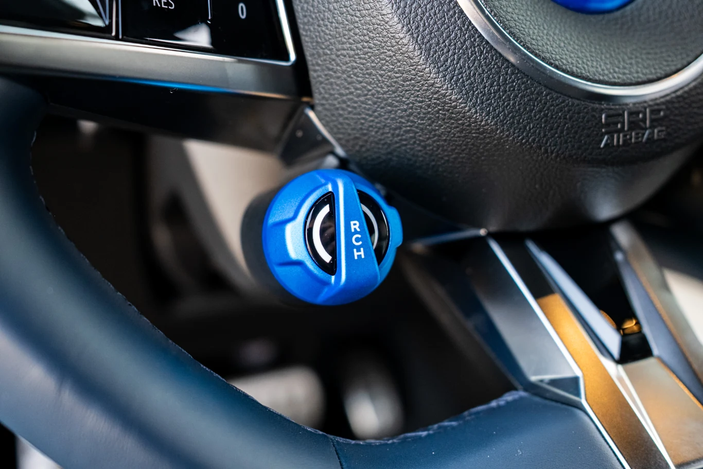 Do regulacji rekuperacji wolelibyśmy łopatki, ale tak z czysto designerskiego punktu widzenia to takie pokrętło robi w kabinie klimat.