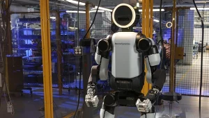 Ten robot humanoidalny trafi do fabryk i zastąpi ludzi