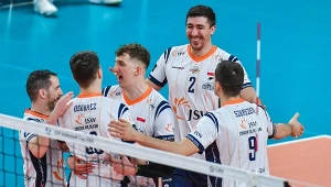 Niepokonani rywale polegli. Polscy siatkarze miażdżą w pucharze, jest awans