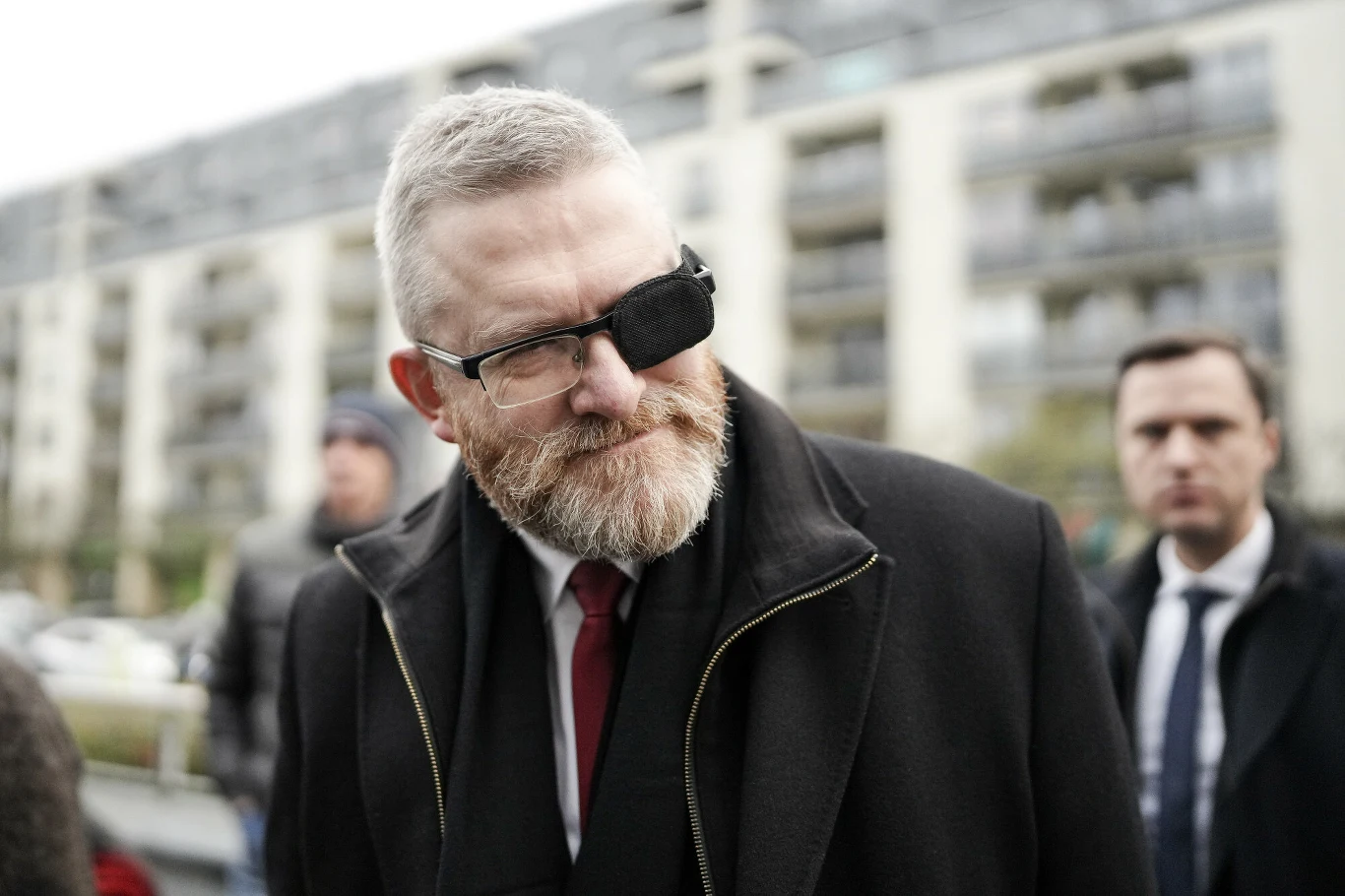 Ludzie Grzegorza Brauna nie zostali wpuszczeni na obchody w Oświęcimiu Ludzie Grzegorza Brauna nie zostali wpuszczeni na obchody w Oświęcimiu