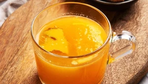 Napój detoksykujący oczyszczający wątrobę i dodający energii 