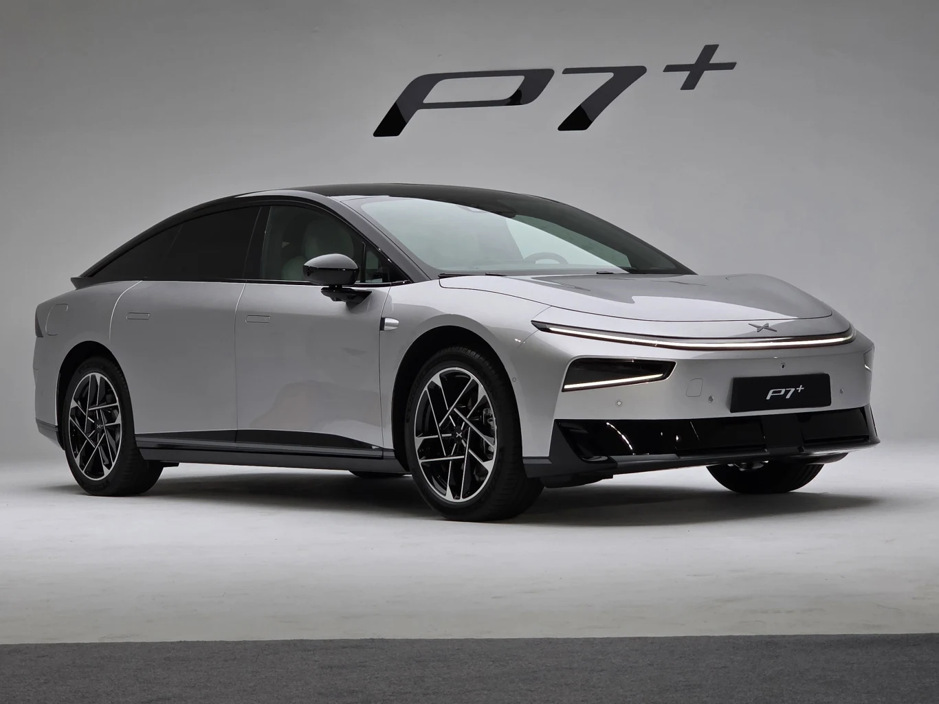 W menu można wybierać siłę wspomagania kierownicy czy pedału hamulca, twardość amortyzatorów oraz poziom rekuperacji.