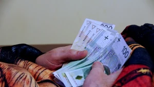 Polacy nie chcą przejścia na euro - wynika z sondażu wykonanego dla "SE".