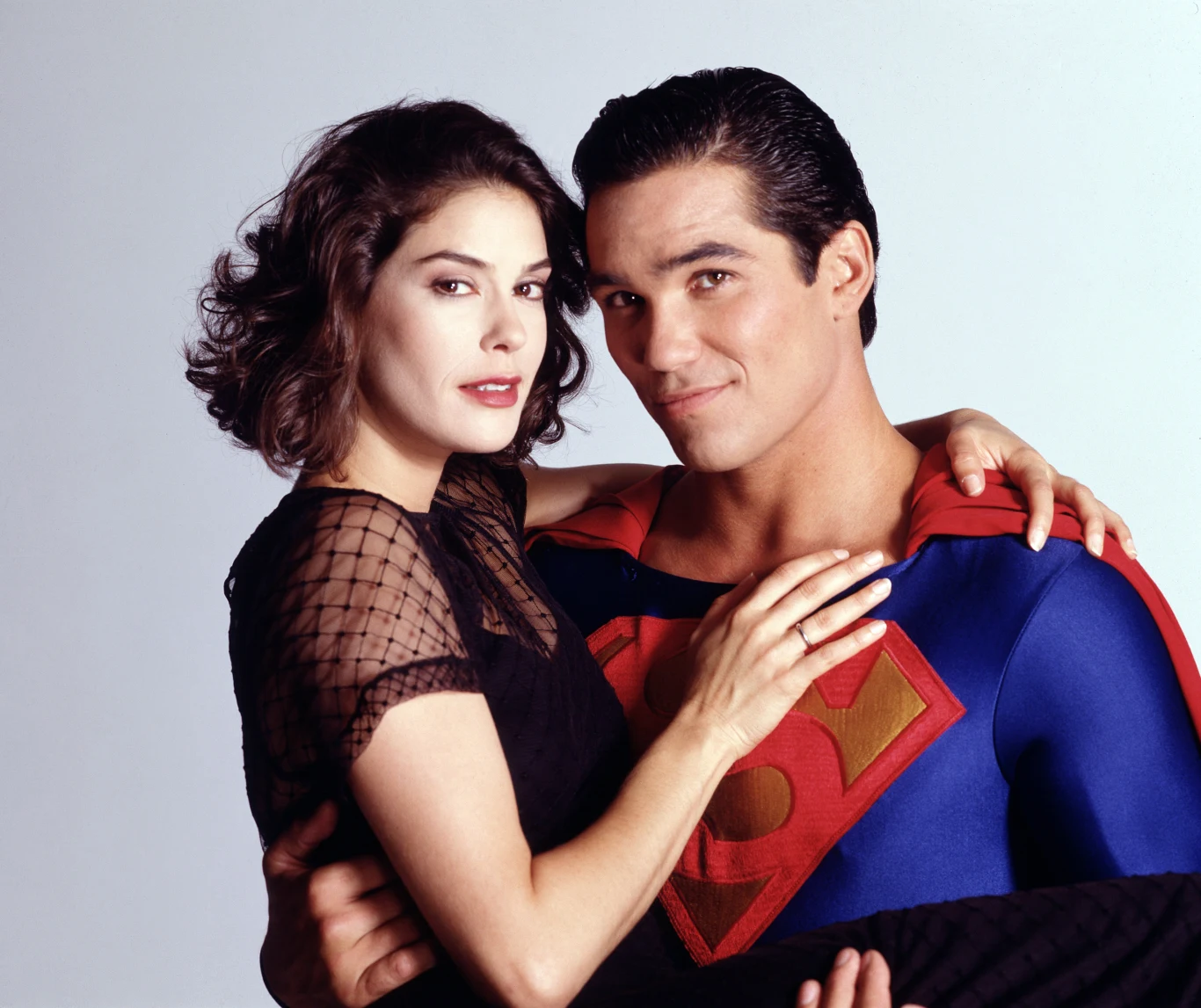 Teri Hatcher i Dean Cain w serialu "Nowe przygody Supermana"