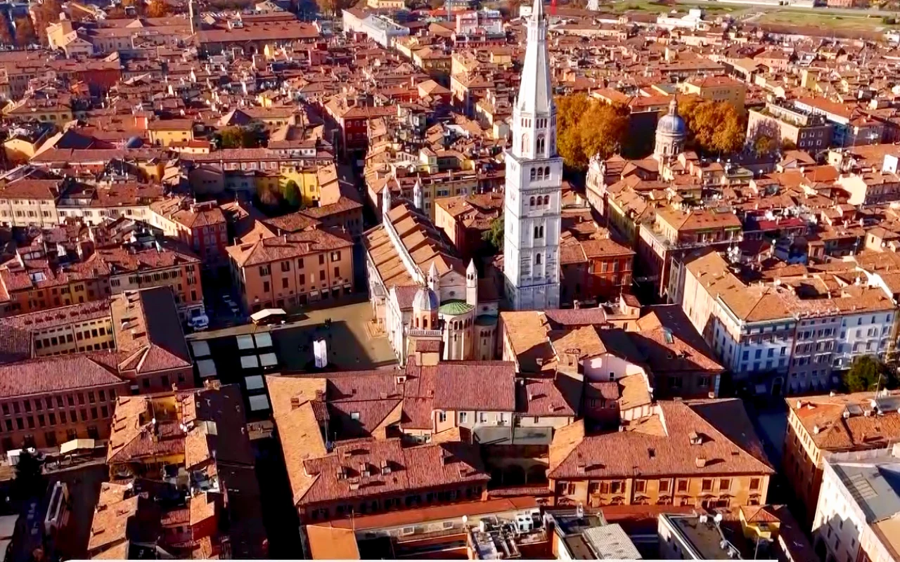 Emiliano Castagna w reportażu Karoliny Ciesielskiej odwiedził Modenę - stolicę najsłynniejszego octu balsamicznego