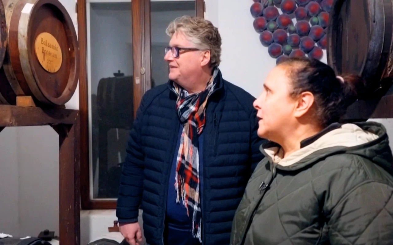 Emiliano Castagna odwiedził tradycyjną, rodzinną octownię w Modenie