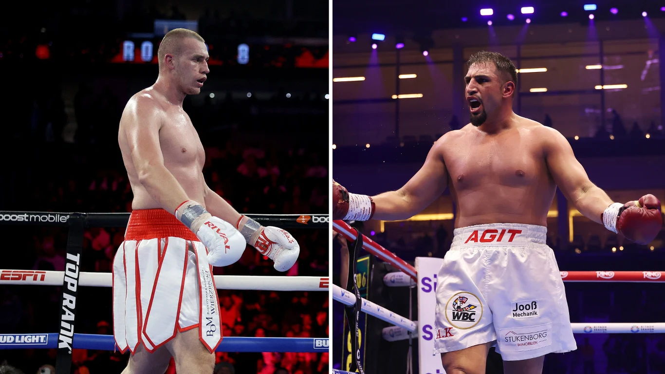 Dwóch bokserów w osobnych kadrach prezentuje się w ringu, przygotowani do walki, ubrani w białe spodenki z wyraźnymi nadrukami sponsorów, rękawice bokserskie oraz skupione lub bojowe wyrazy twarzy, a światła areny tworzą widowiskową atmosferę.