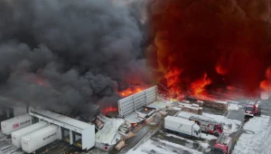 Wielkopolskie. Pożar hali magazynowej pod Poznaniem