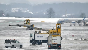 Utrudnienia na lotnisku w Gdańsku. Część lot&oacute;w odwołana bądź op&oacute;źniona przez warunki pogodowe