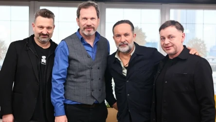 Kabaret hrAbi: Łukasz Pietsch, Tomasz Majer i Dariusz Kamys oraz Wojciech Kamiński (pierwszy z prawej)