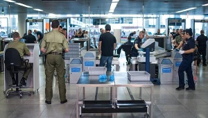 Kobieta z napisem na czole postawiła na nogi straż graniczną (zdj. ilustracyjne)