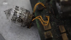 Rosyjski "Oriesznik" okazał się reliktem zimnej wojny. W środku lampy i żyroskop jak z czasów Gagarina