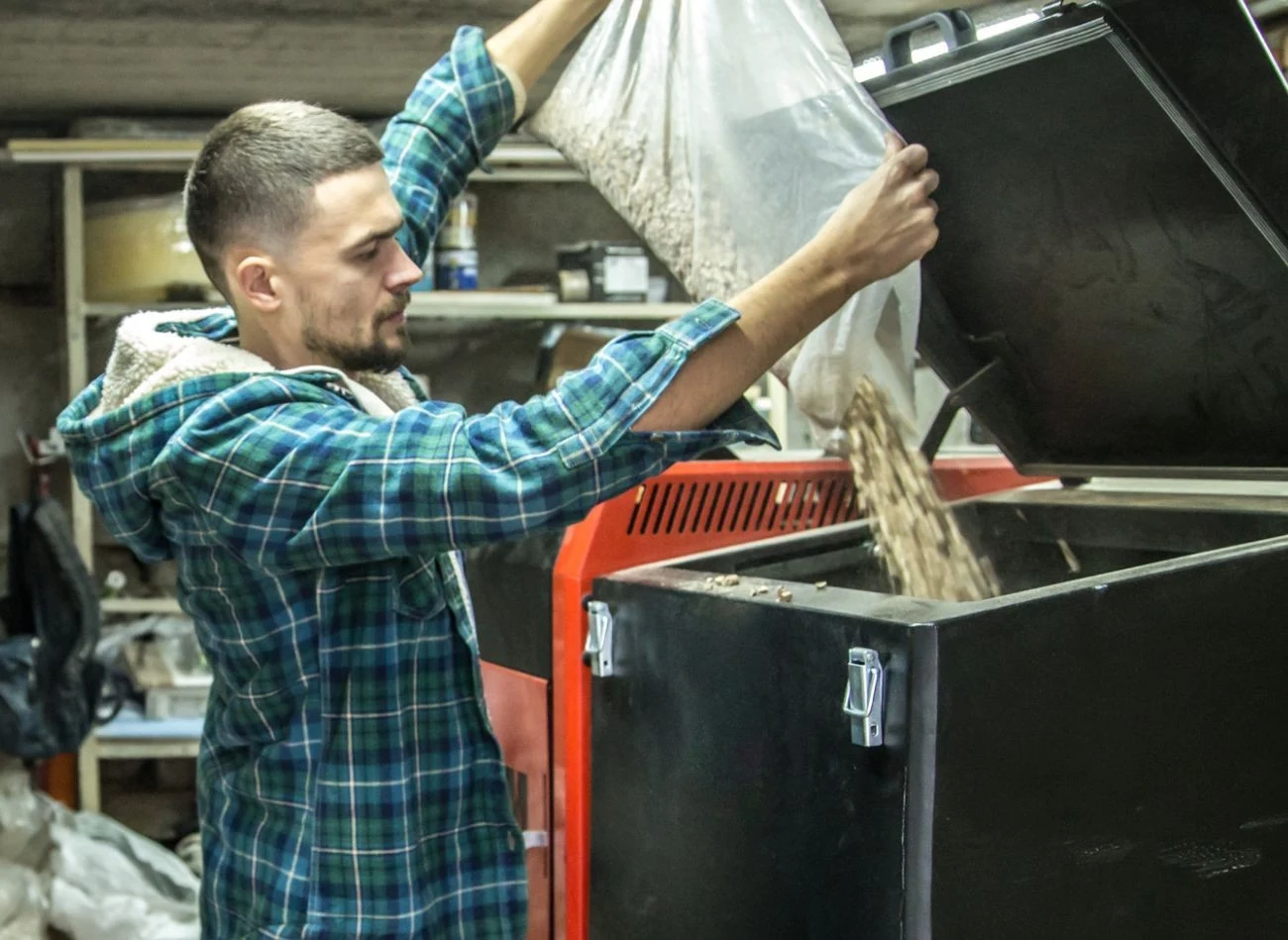 W dobrze ocieplonym domu tona pelletu starcza średnio na 4-6 tygodni