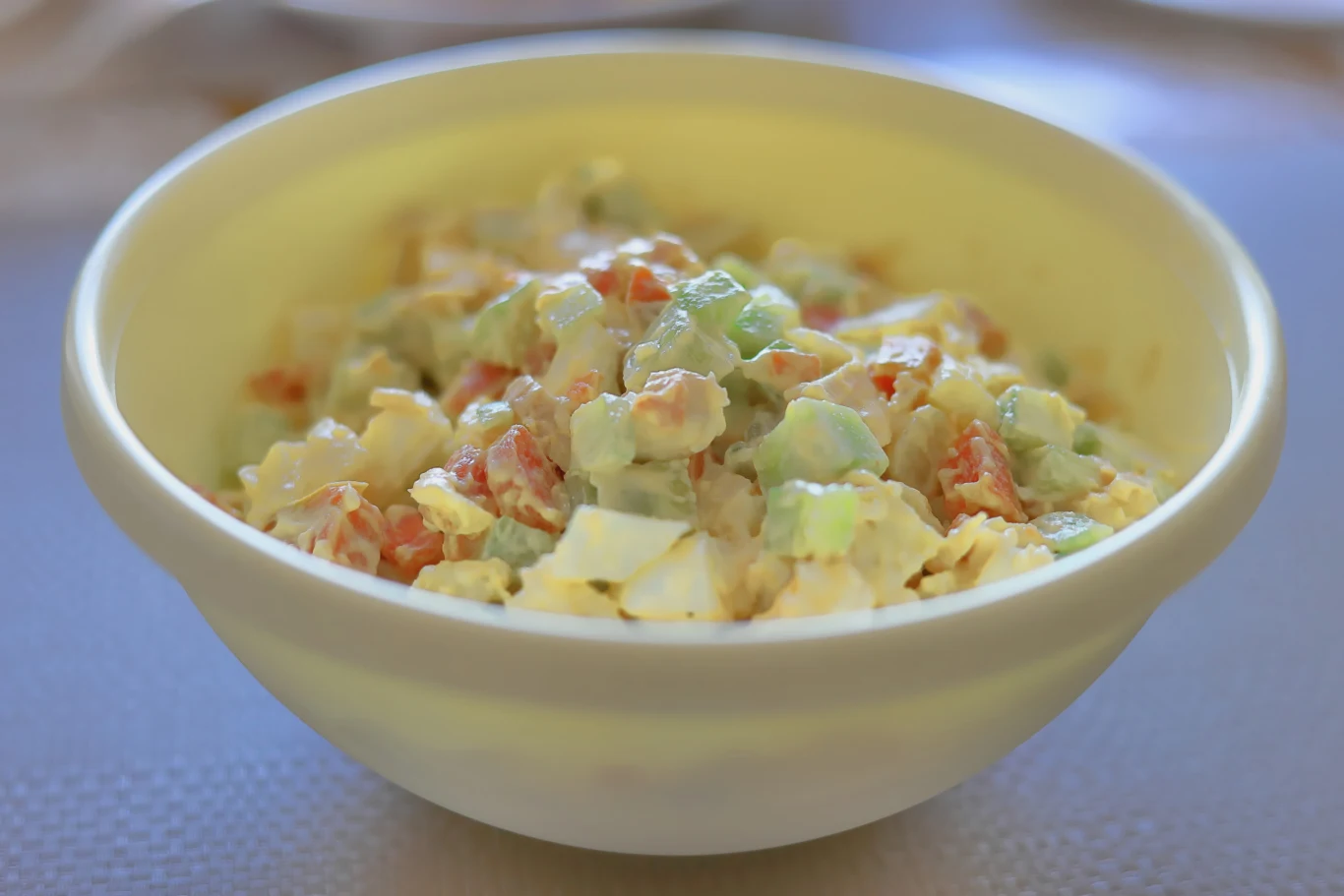 Jajka doskonale łączą się z awokado Jajka doskonale łączą się z awokado