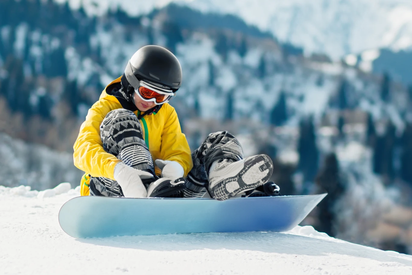 Nauka jazdy na snowboardzie może być bardzo ciekawa. 