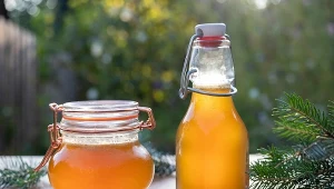 Domowy syrop gruszkowy na ból gardła, kaszel i chrypkę. Prosty i skuteczny