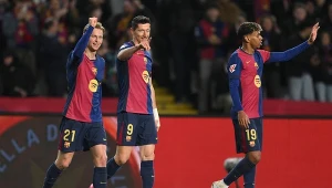 Frenkie de Jong, Robert Lewandowski i Lamine Yamal