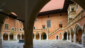 ​Nawojka, czyli rysa na szkle. O legendzie pierwszej studentki średniowiecznego Krakowa