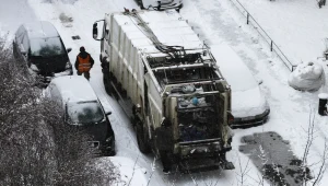 Zarobki kierowcy śmieciarki mocno różnią się w zależności od wielu czynników