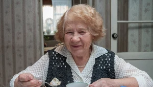 Ten popularny ser wzmacnia kości i mięśnie. Seniorzy powinni jeść go codziennie